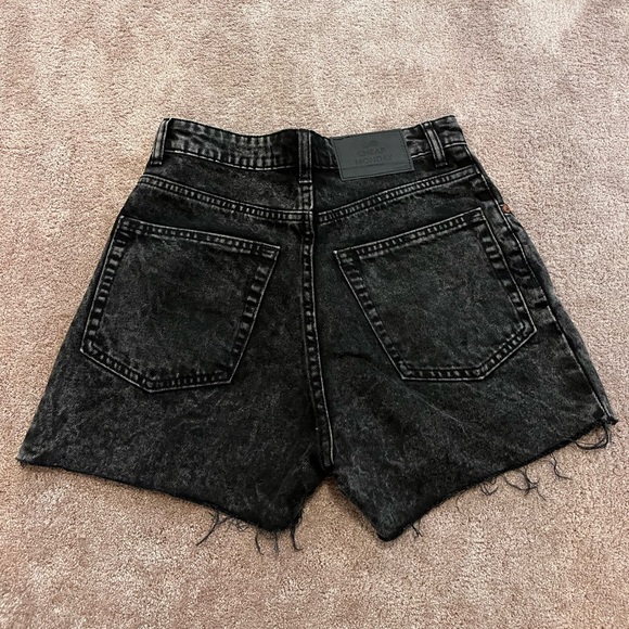 Cheap Monday Shorts - Picture 2 of 5